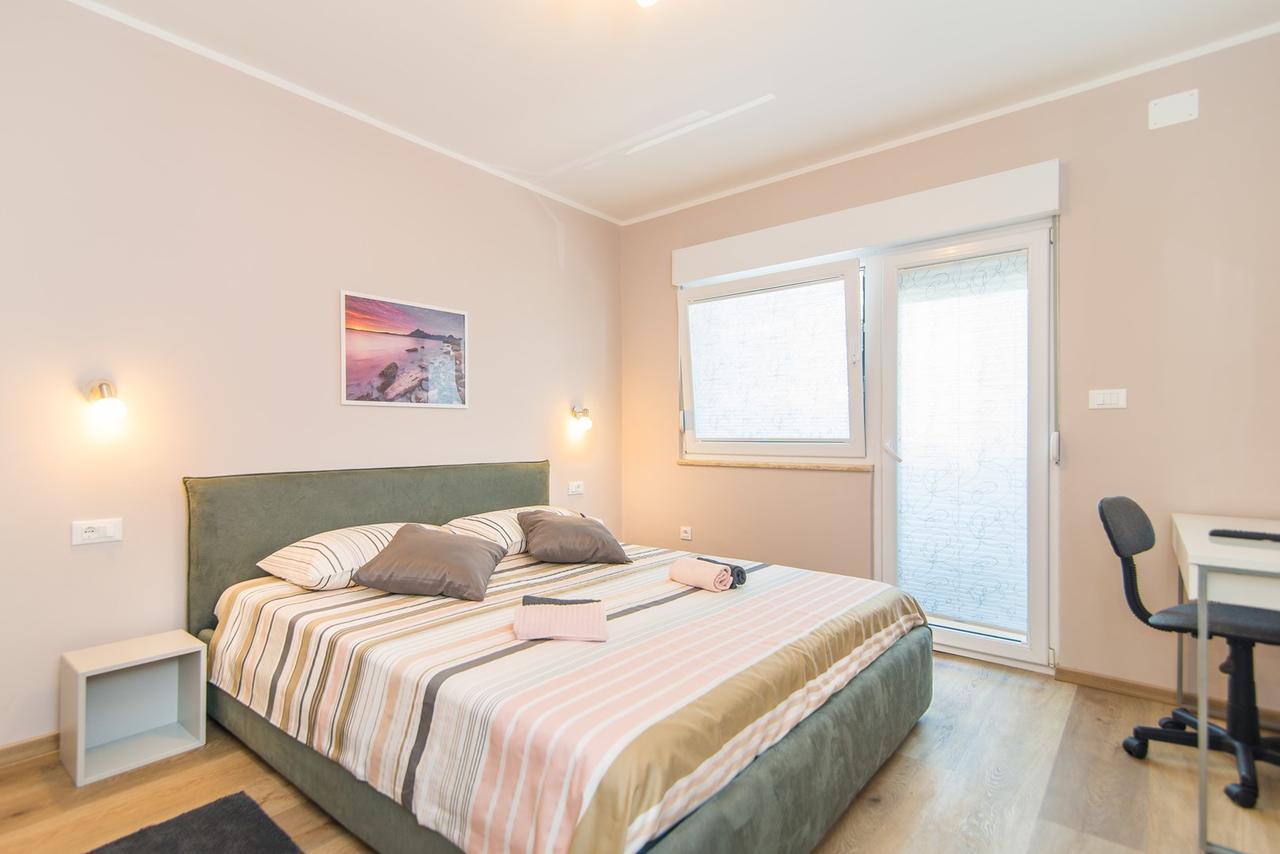 Apartment Lili Poreč Buitenkant foto