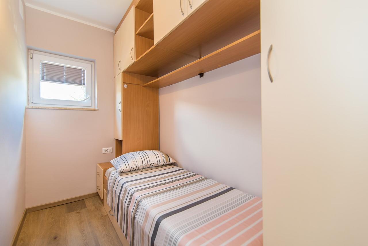 Apartment Lili Poreč Buitenkant foto